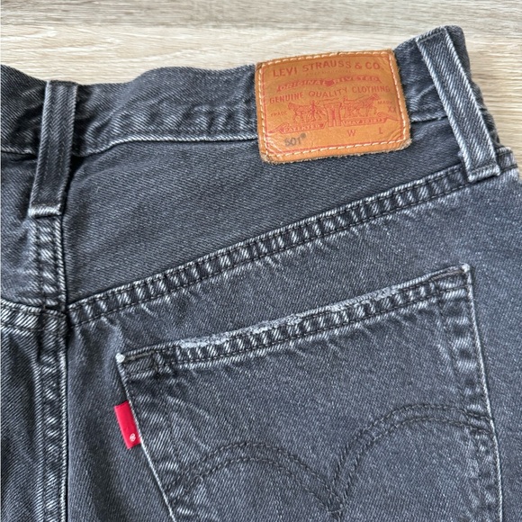 Levi’s 501 premium distressed festival black button fly shorts 27 - Picture 10 of 12